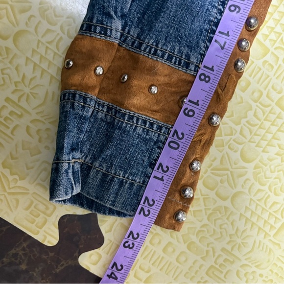 Vintage Blue and Tan Jean Jacket with Suede Accents - Picture 11 of 11